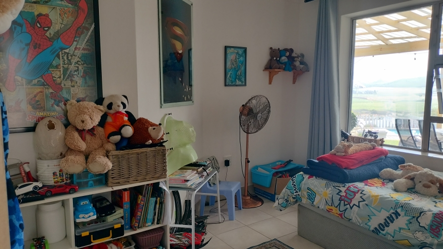 5 Bedroom Property for Sale in Fraaiuitsig Western Cape